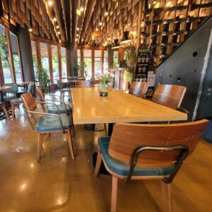 Mulliri i Vjetër coffee shop (riverside); Tetovo