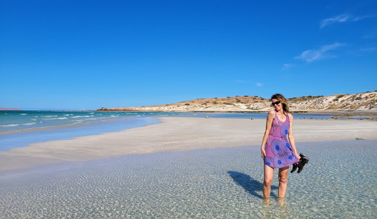 Crystal clear waters @ Playa Ronquillo; La Paz, Baja California Sur (Mexico)
